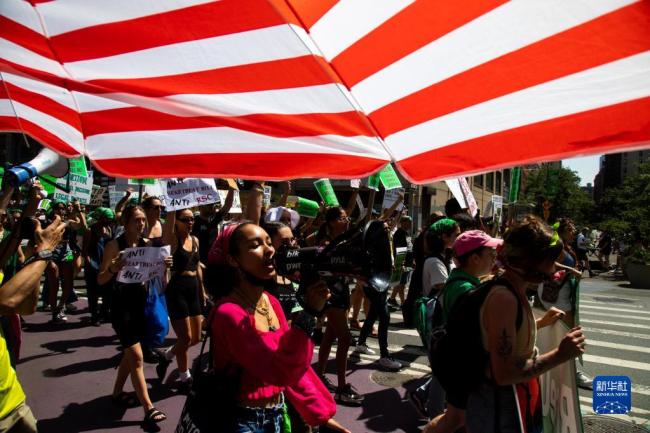堕胎权支持者在美国纽约举行示威游行
