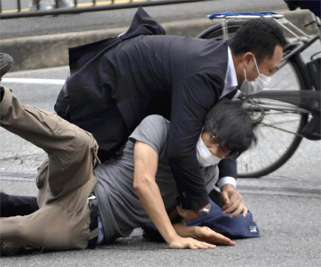 嫌疑人是他：山上彻也，前海自队员
