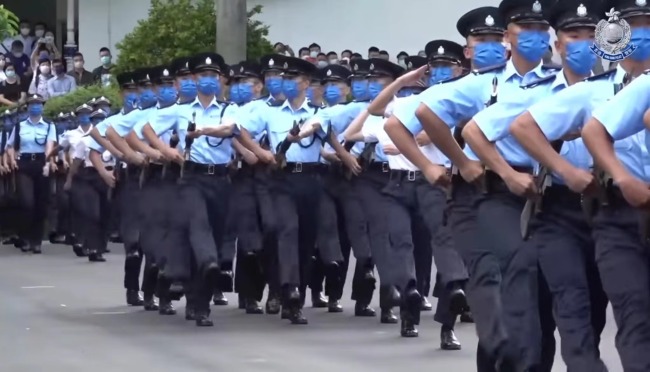香港警察学院结业礼首演中式步操
