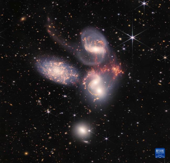 美航天局公布韦布空间望远镜更多宇宙图像