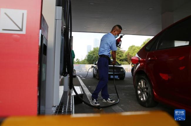 汽油柴油价格再下调 每吨分别降130元和125元