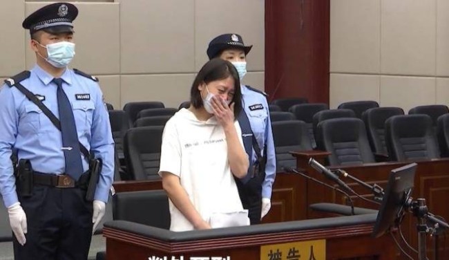 劳荣枝二哥:希望她尊重法律的判决 想进到庭审现场