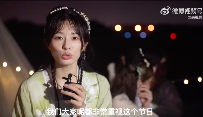 画面看着真美好！95后穿汉服露营赏月引围观