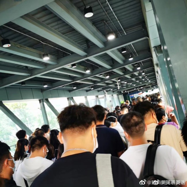 节后第一天北京地铁无法查验健康码 采用人工核验方式