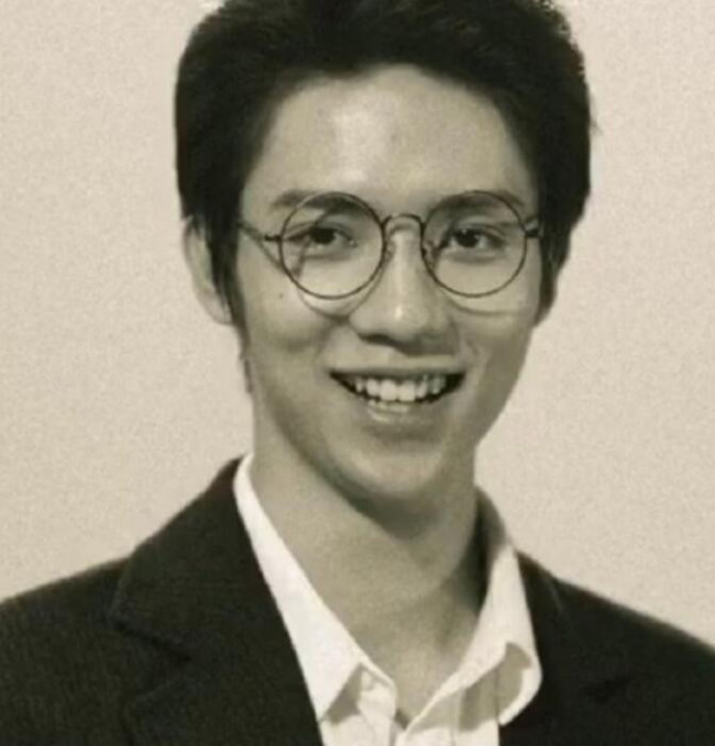 罗一舟国家话剧院演出照释出！