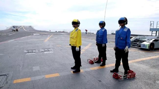 超飒!她们是辽宁舰女兵