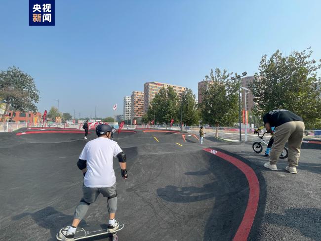 北京冬奥村正式对外开放 变身体育休闲乐园