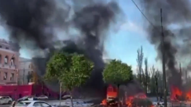 媒体：一枚导弹落在离乌克兰总统办公室不远的地方