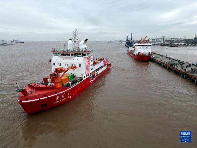 10月26日，中国第39次南极科学考察队首批队员乘坐“雪龙2”号从上海起航奔赴南极。