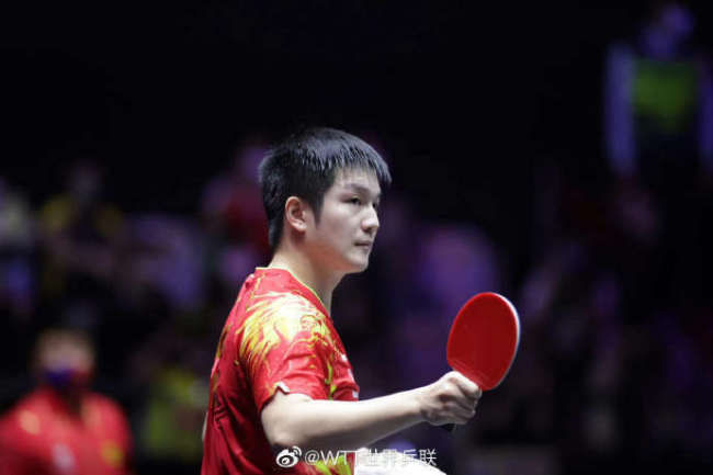 樊振东2比3不敌奥恰洛夫，无缘新乡WTT世界杯四强