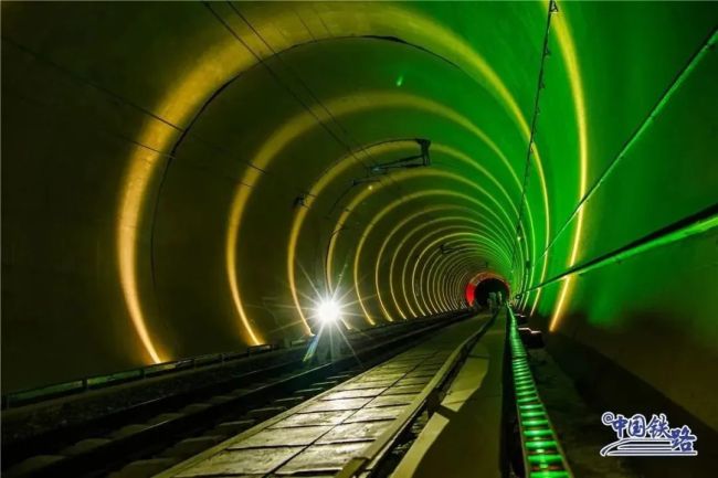 在跨国“时光隧道”里工作是什么体验？