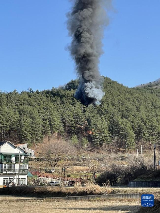 韩国一架直升机坠毁致5人死亡