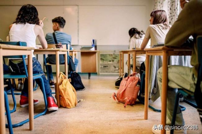 因新冠疫情影响，美国75％的公立学校缺教师！网友：竟然有贫困区？