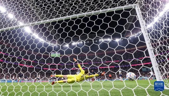防住了姆巴佩，英格兰还是输了！法国2-1淘汰英格兰进四强