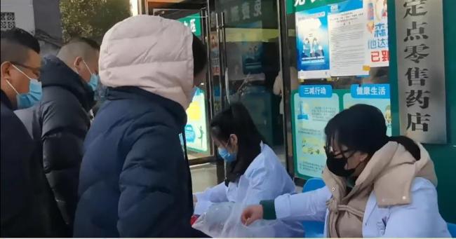 药店拆零卖布洛芬片售价涨近18倍，甚至超百倍！