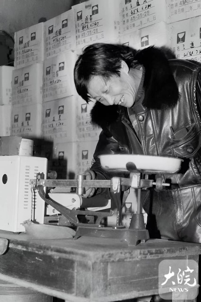 “傻子瓜子”创始人年广九逝世，被誉为“中国第一商贩”