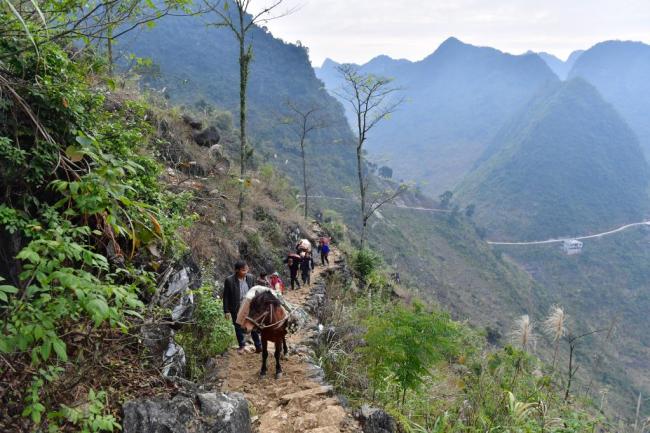 新华全媒+丨大石山区“天梯少年”十一年成长记