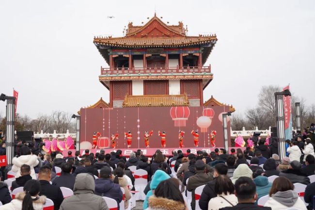 山东一97.6斤头鱼58.8万拍出 太白湖头网鱼王好兆头