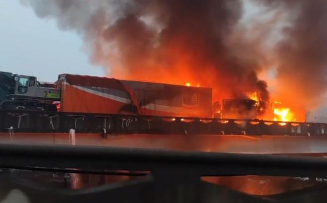 湖南多车追尾 有医院接诊40多名伤者，10多辆小车报废