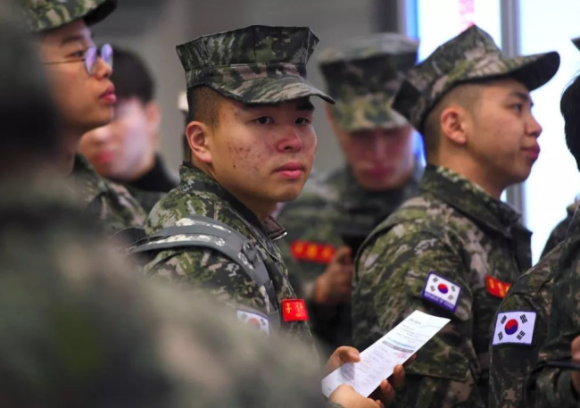迫在眉睫？韩国人口下滑 入伍新兵持续减少，急寻应对之策