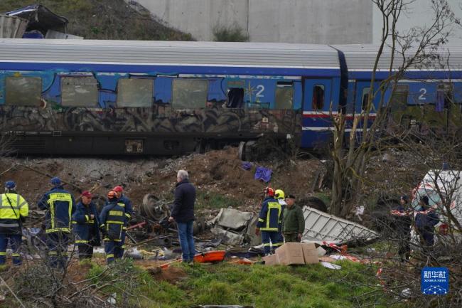 希腊火车相撞事故死亡人数上升至36人