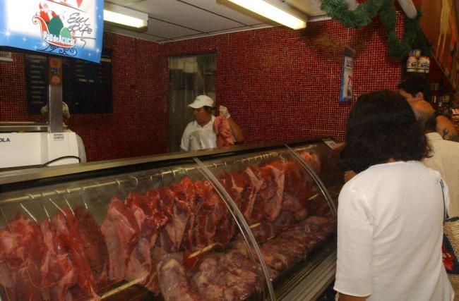  多国暂停进口巴西牛肉