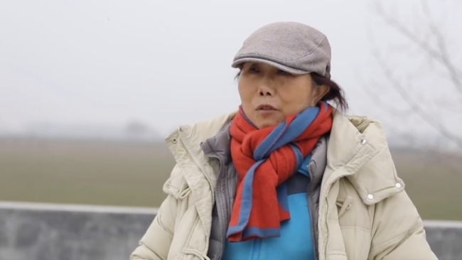 65岁阿姨离婚骑行世界泰国44天花2千：在墓地搭帐篷住