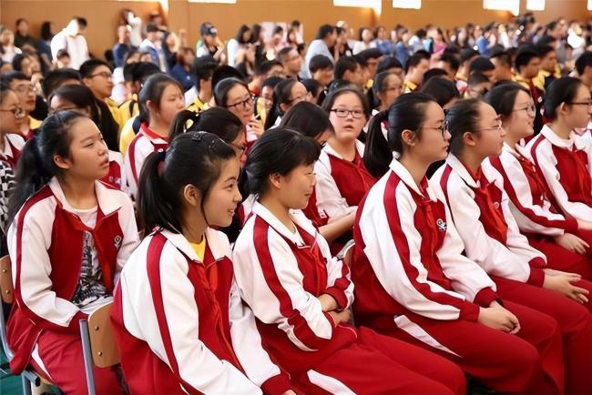 5月中小学上课时间调整 网友：当时怎么没赶上这福利 