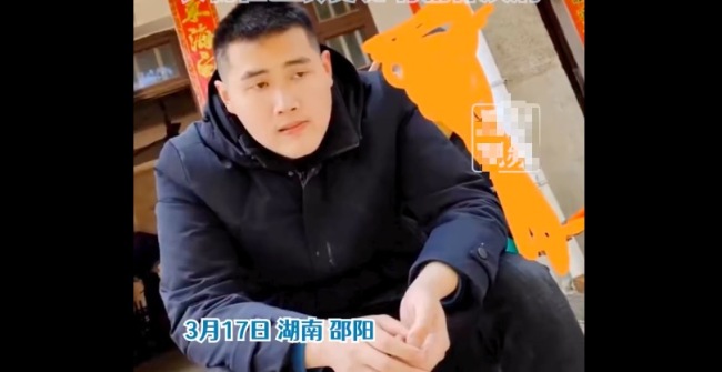 男子失联8天衣物在山上发现