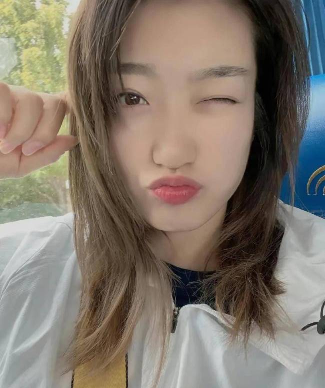 张隆前妻赵蕾发声:李梦和张隆已结婚 将通过法律途径维权