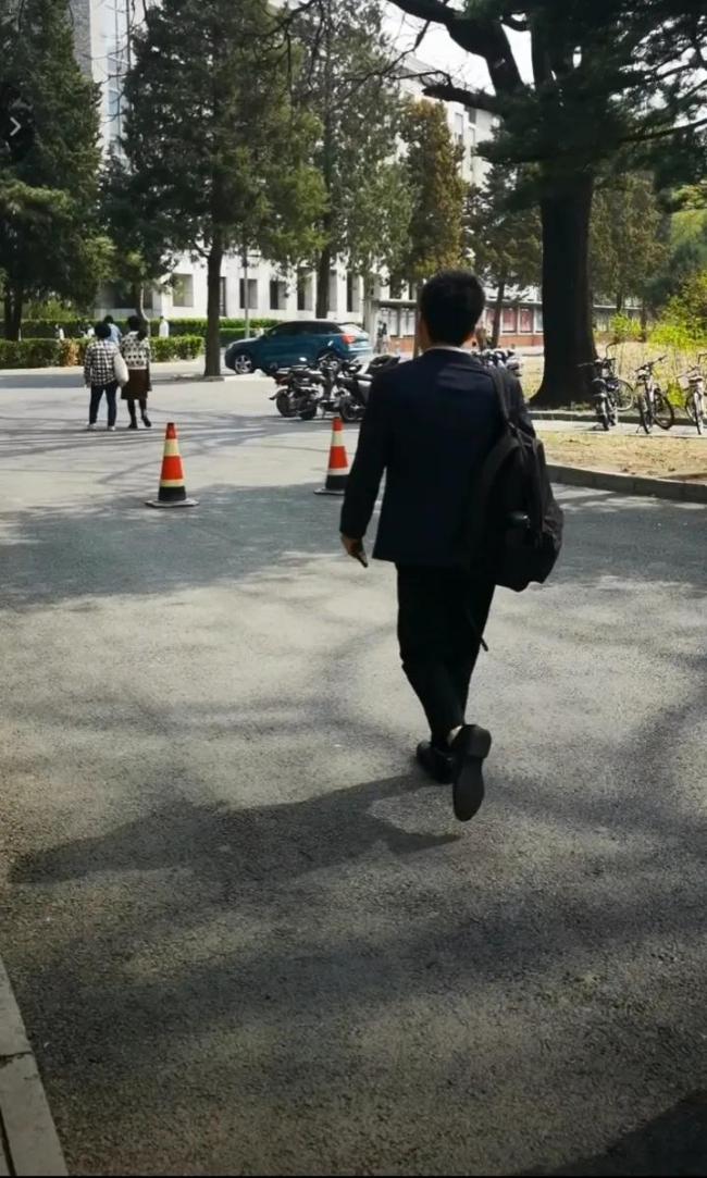 董宇辉在北大录制开讲啦