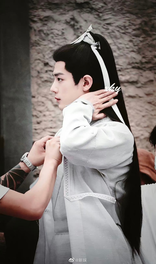 肖战玉骨遥侧颜路透！古装翩翩公子陌上人如玉