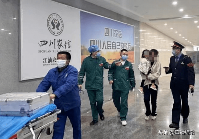 儿童发烧复兴号破例停靠，急救通道无缝“狂飙”