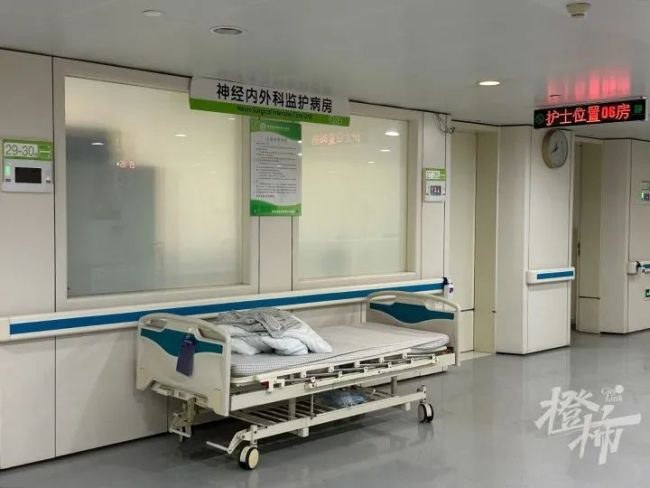 骑手心梗未醒被平台扣款：晕倒前5小时完成32单 可能变成植物人