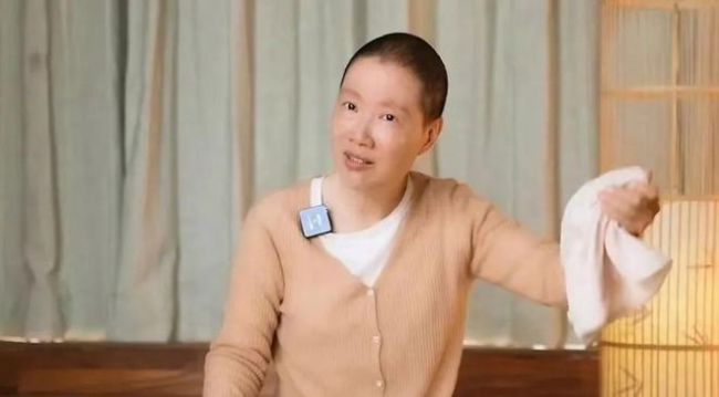 50岁叶檀罕见露面自曝患乳腺癌 称不要陷入到羞耻感里头