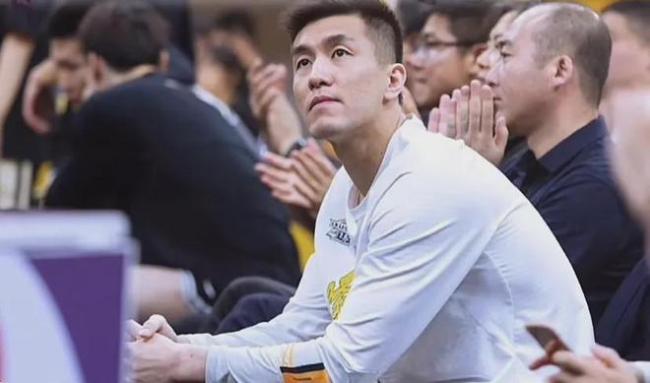 郭艾伦发文感谢队友 打算犒劳队友的出色表现