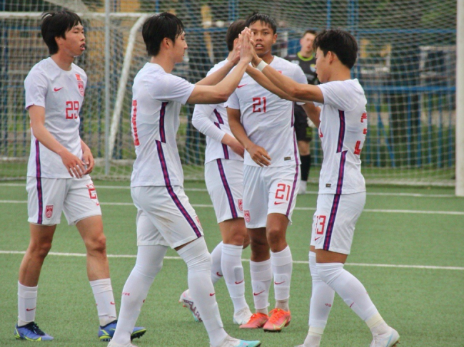 4-1狂胜！中国男足踢疯了，19岁天才大爆发，1V3破门+C罗式庆祝