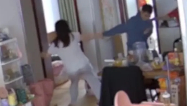 一对男女抓小三认错人