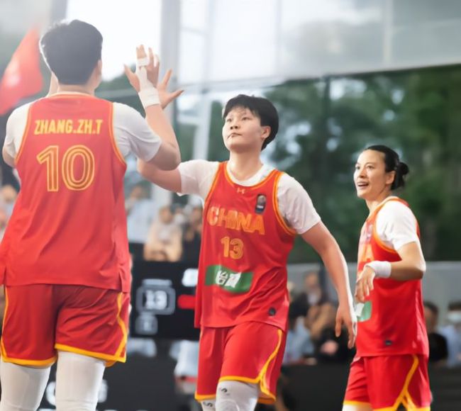 中国三人女篮遭误判 被莫须有绝杀丢奖牌放弃申诉