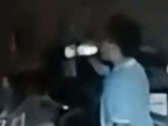 父母早亡！安徽十岁男孩独自深夜收麦 