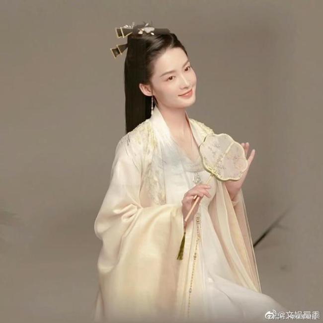 李沁庆余年2进组路透 你会选哪个呢？两个我都好爱