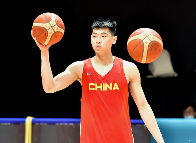 中国篮球新世代！耐克官宣签约5名00后球员 崔永熙领衔