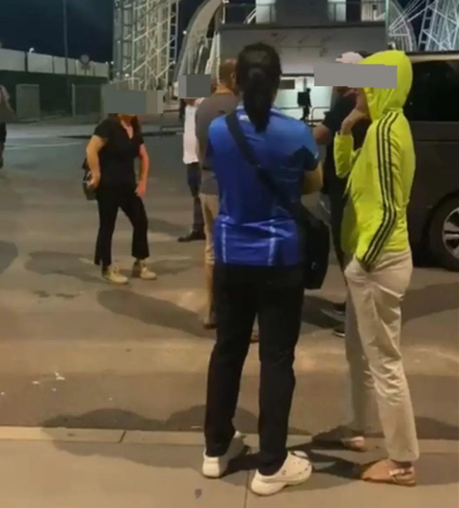 旅欧游客被扔意大利街头：当地司机不熟悉路况且拒绝加班