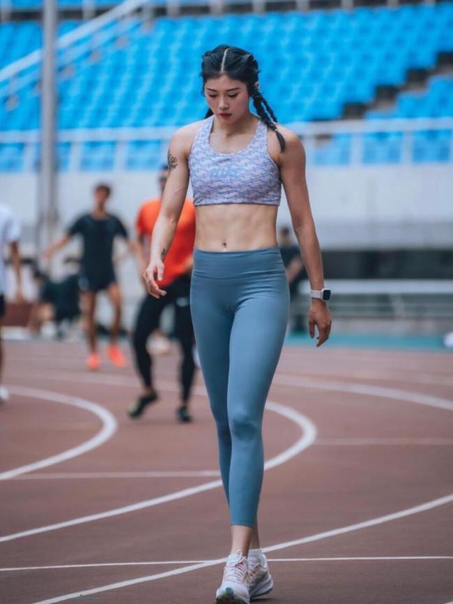中国田径再出女神冠军 又美又飒视刘翔为心中偶像