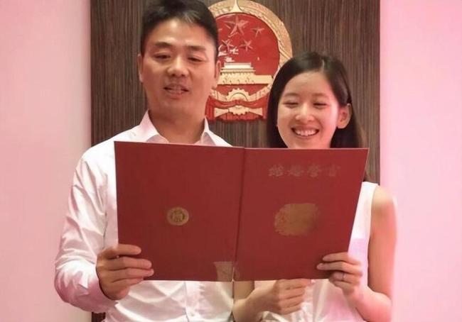 章泽天鼓励女儿别怕犯错，应该更主动地去掌控自己的生活