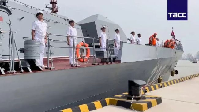 现场视频！俄海军舰艇编队抵达上海