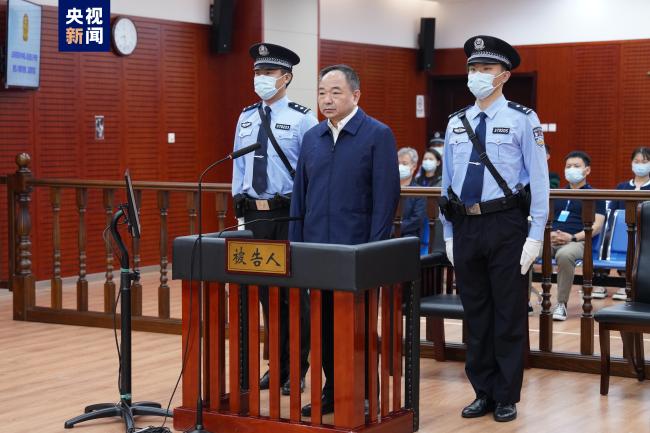 联通原总经理李国华受审，非法收受财物6645万余元