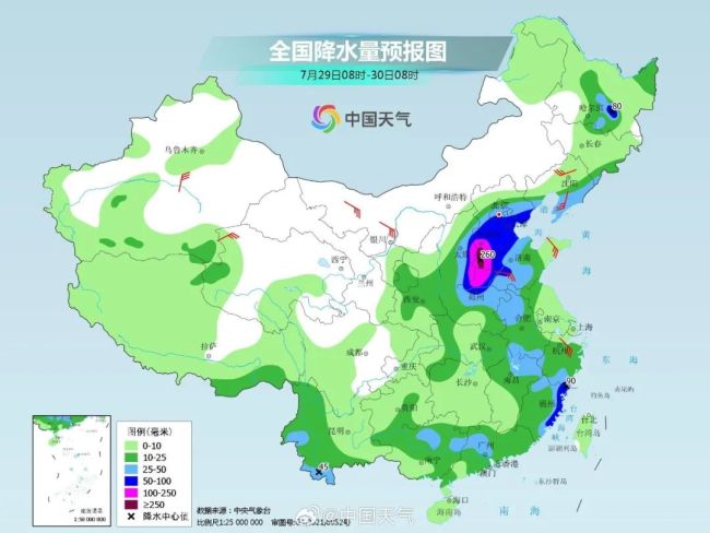 河南多地疑现龙卷风：狂风裹挟碎片 现场火花四溅