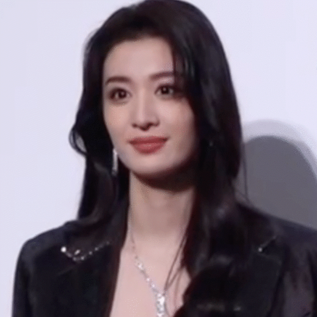 曝王楚然耍大牌，吐槽素人像巫婆，低素质表现数不胜数