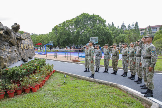 以国防和军队现代化有力支撑中华民族伟大复兴——写在中国人民解放军建军96周年之际